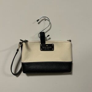 Kate Spade Two-Tone Black and Cream Wristlet